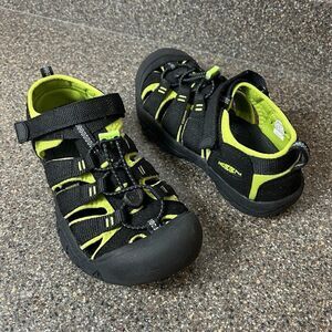 Keen Newport Black Sandals Little Kids Size 3 Summer Comfort Casual Sport Shoes